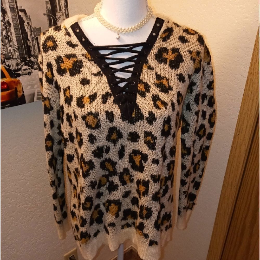 Love Tree Spotted Lace Up Collar Sweater-Long Sleeve-Medium